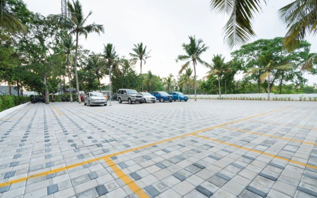 Shelter Beach Resort