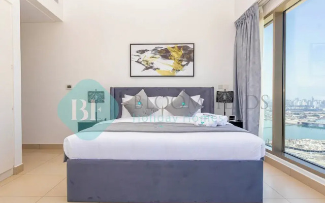 Bloomfields Elegant 2BR In Wave Tower