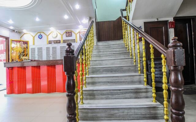 OYO 24801 Hotel Star Palace