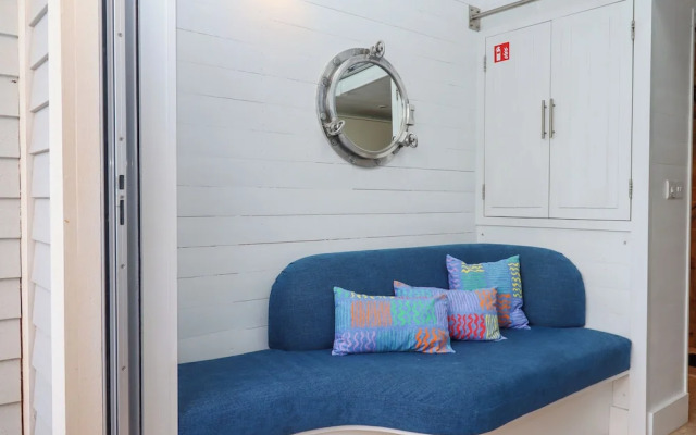 Beach Hut 5