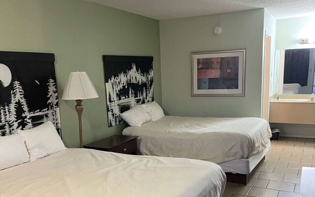 Days Inn By Wyndham Branson Near Theatre District