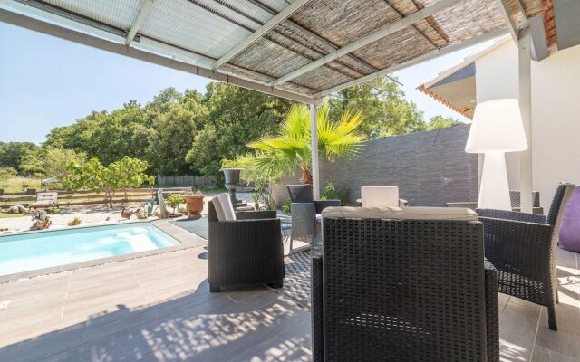 Serene Villa in Saint-Victor-la-Coste with Private Pool