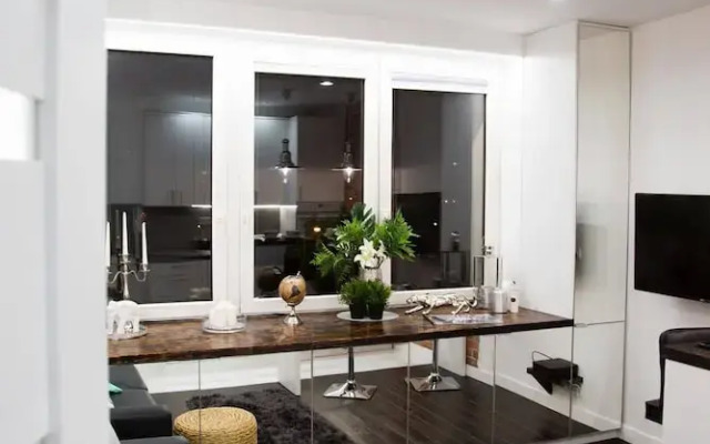Warsaw Concierge Modern Studio