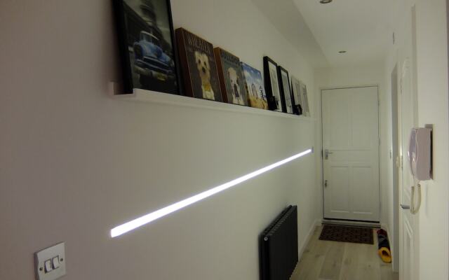 Modern Clapham Jct Apt with Parking