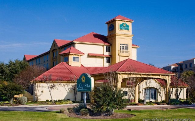 La Quinta Inn & Suites by Wyndham Austin Southwest