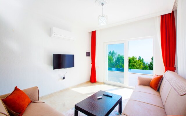 Villa Pinarbasi by Akdenizvillam