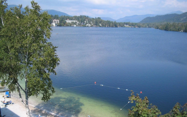 Golden Arrow Lakeside Resort