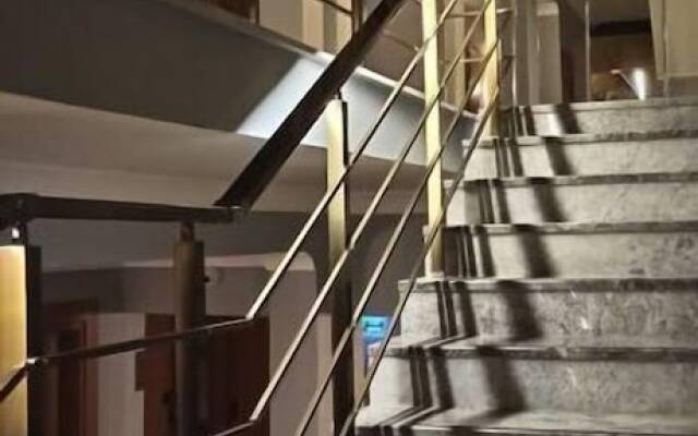 Ak Life Hotel & Suit