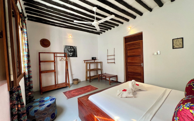 African Paradise Beach Hotel