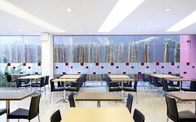 Amaris Hotel Pakuan Bogor