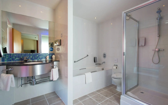 Holiday Inn Express Swindon City Centre by IHG