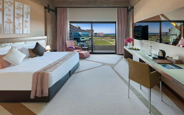 Noah's Ark Deluxe Hotel & Spa