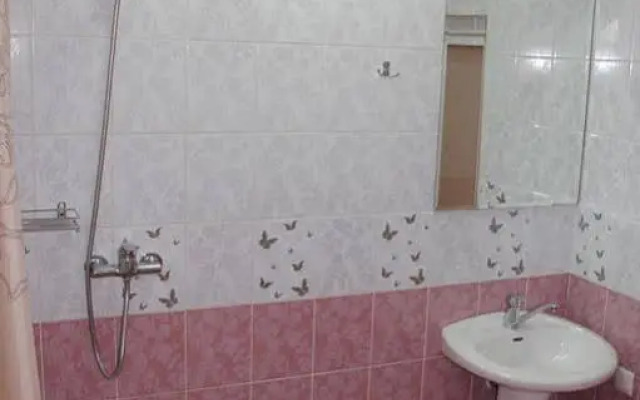 Alexandr House