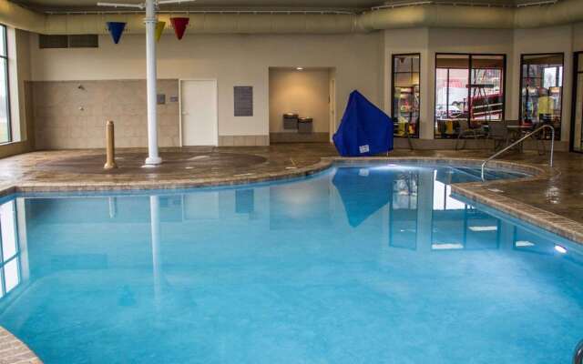 Comfort Inn & Suites