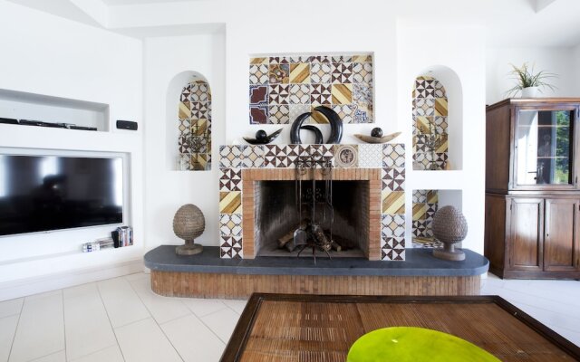 Exclusive Luxury Villa with Pool and Spa