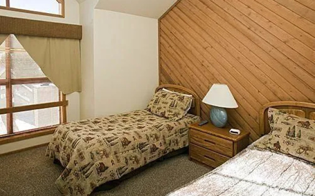 Aspen Creek Condos by Grand Mammoth Resorts