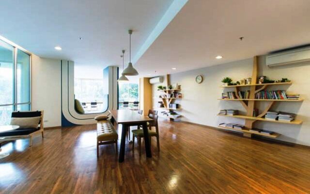 House of us, The Superhero