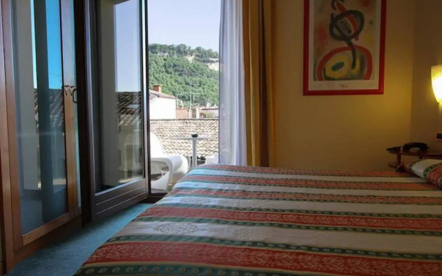 Hotel Miro