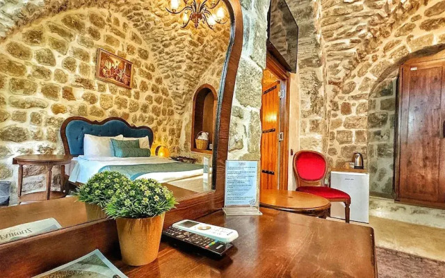 Fairouz Otel