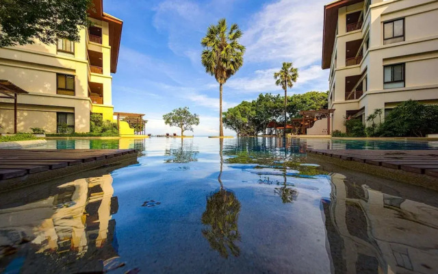 4 Bed Beachfront Condo SP43