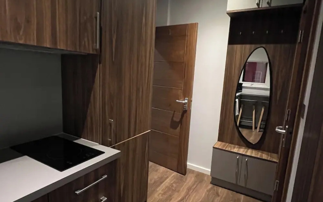 London Studio Retreat - Colney Hatch Lane