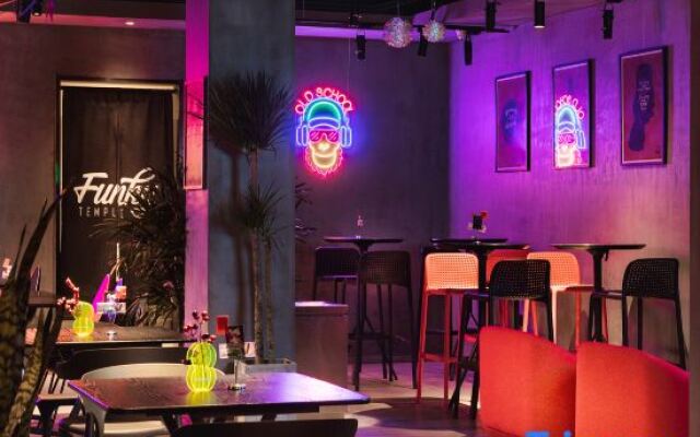 We Light Hotel (Beijing Xinjiekou)