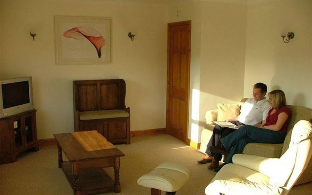 Beachcombers Apartments