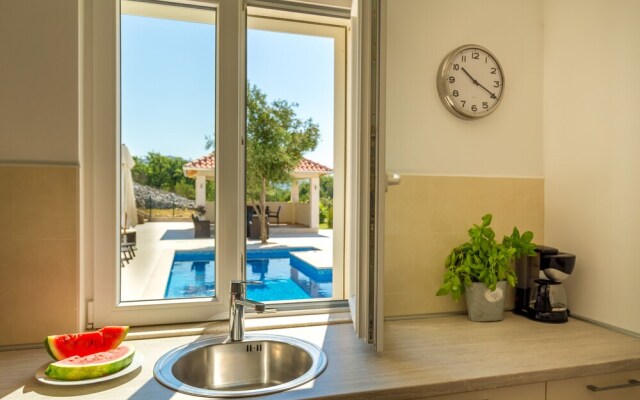 Hedera Estate, Villa Hedera VII