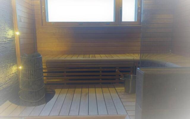 DOWNTOWN PENTHOUSE-SPA,sauna,3BR,seaview,free park