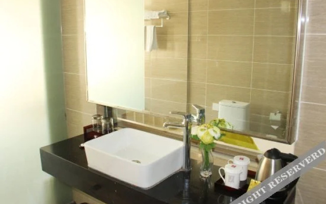 Provence Garden Hotel (Wuhan Optics Valley Plaza)