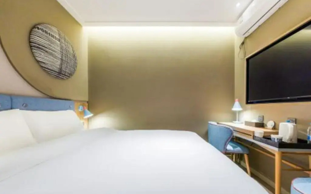 Home Inn (Guangzhou Jiefang Middle Road Gongyuanqian Metro Station)