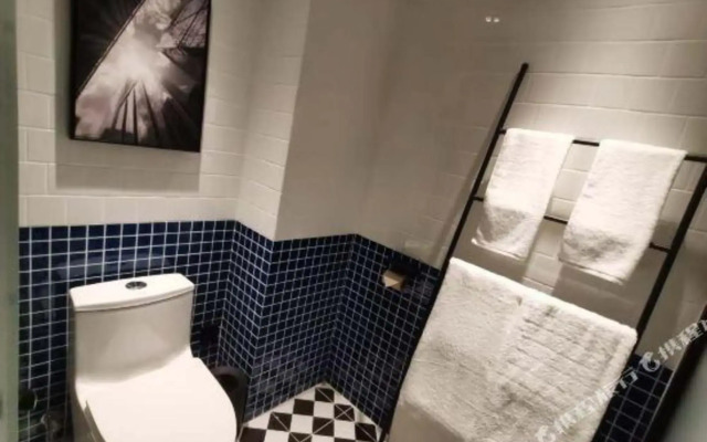 Modern Four Seasons Hotel (Xinhuijia Branch)