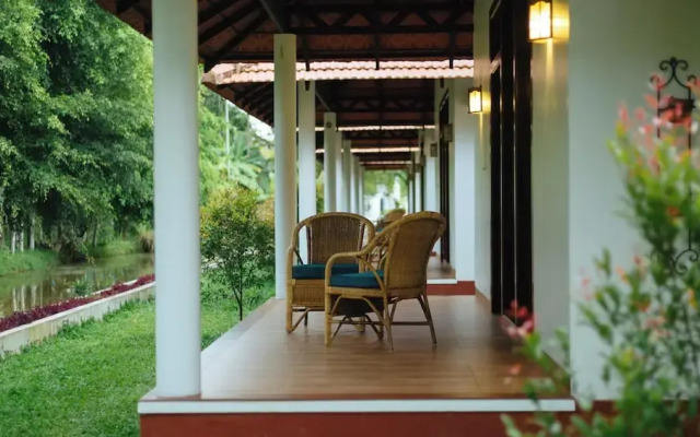 Palmgrove Lake Resort
