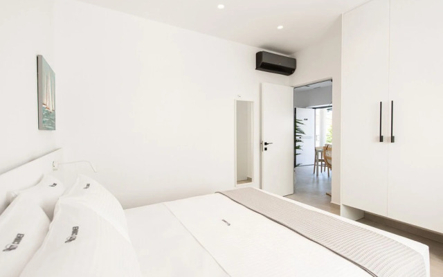 Cozy Corner Luxury Apartments