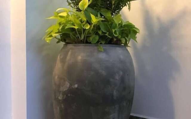 Thada Apartment