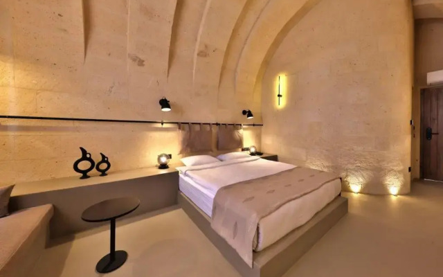 Simurg Cave House
