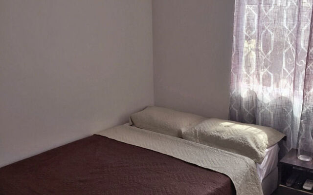 Urban Life Hostal