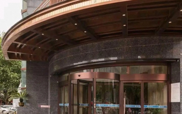 Soaring Dragon Hotel