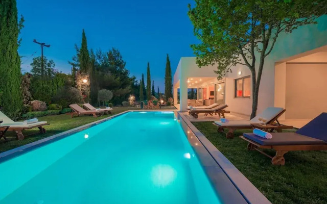 Villa Verano - Spacious 5-bdr & 5-bth Villa