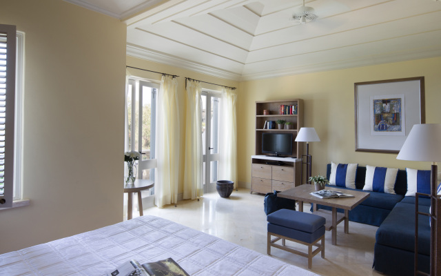 Anassa Hotel
