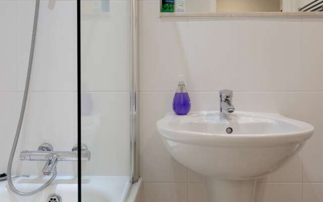 Stylish 2 Bedroom in Trendy East End