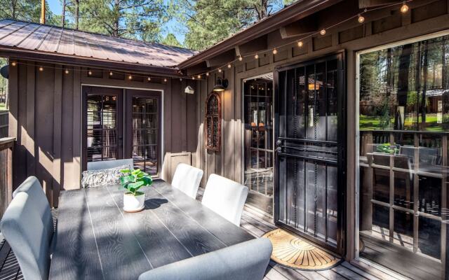 Rustic Pines Retreat