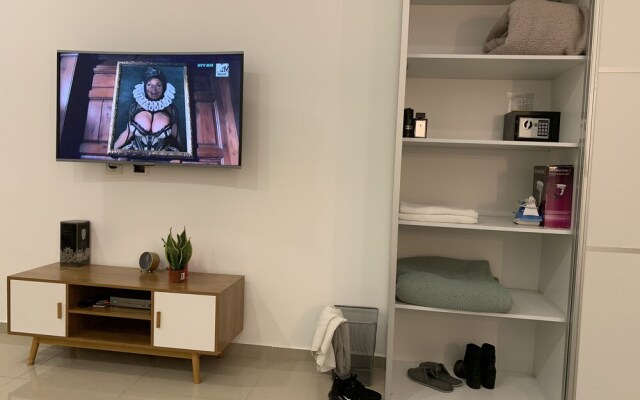 Spat Studio ApartHotel