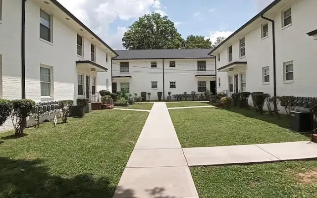 881 Furnished Apartments