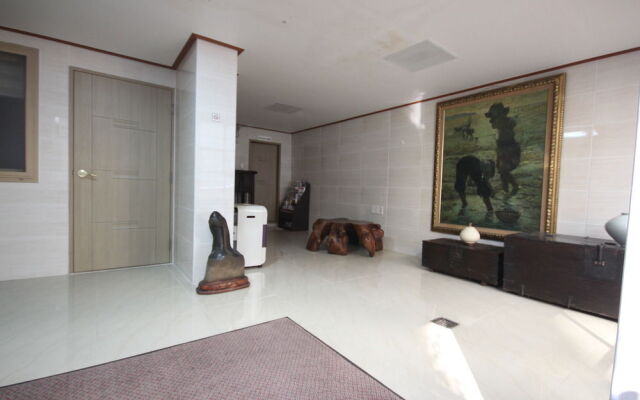 Myeongdong Hello Residence