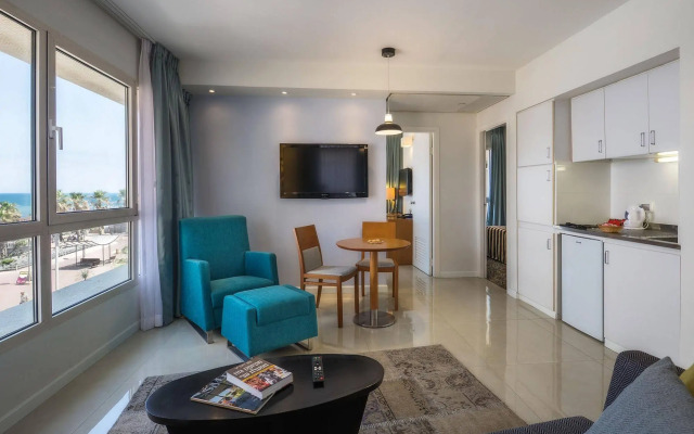 Jewel TLV Hotel