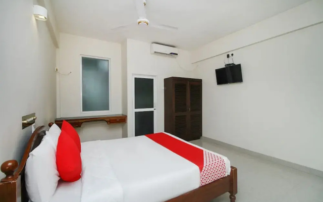 OYO 233 The Lion Pub & Hotel