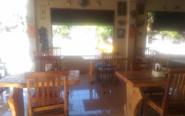 Sunrise Cafe Bungalows