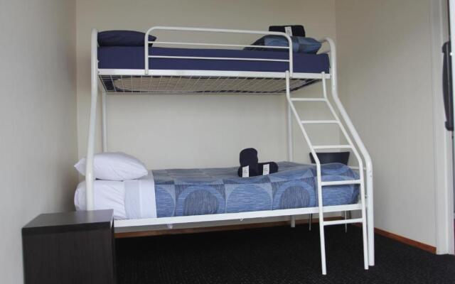 On Top Apartments & Hostel Backpackers