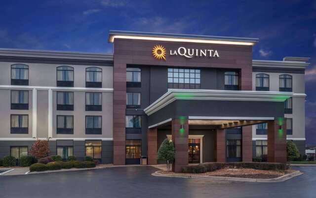 La Quinta Inn & Suites by Wyndham Clarksville